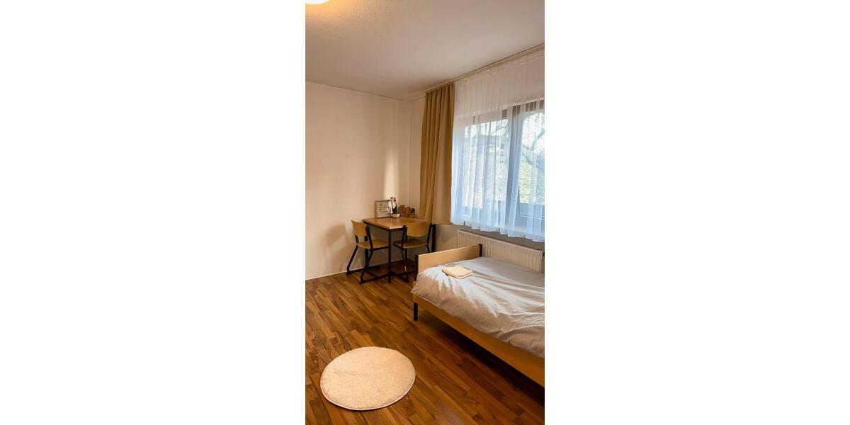 Etagenwohnung Bischofsheim - 4 Zimmer, 80 m&sup2;, 100&euro; | Angebot:24745563