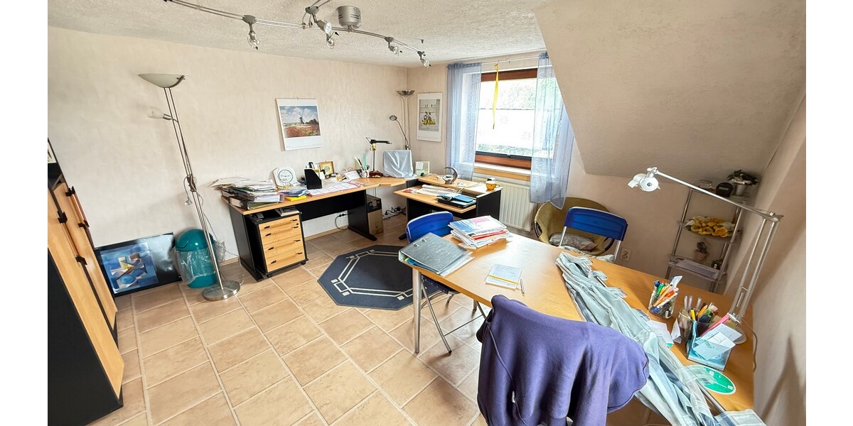 Wiesbaden-Breckenheim: Generationenhaus oder großes Familienrefugium! - Doppelhaushälfte Wiesbaden Bierstadt | Angebot:24584024