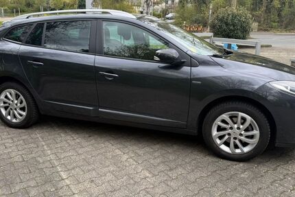 Renault Megane 165.342 km 5.699 &euro; Wiesbaden 65203