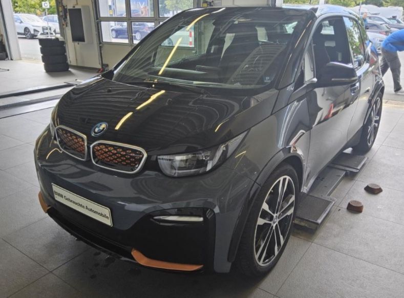 i3