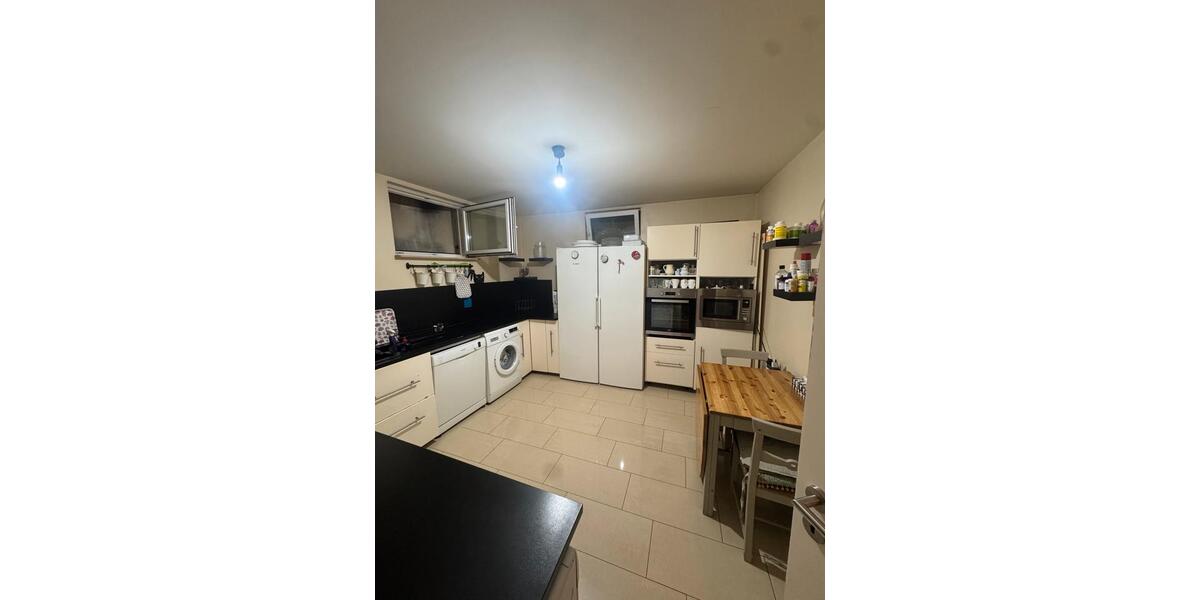 Etagenwohnung Rüsselsheim am Main - 2.5 Zimmer, 77 m&sup2;, 1.100&euro; | Angebot:25542875