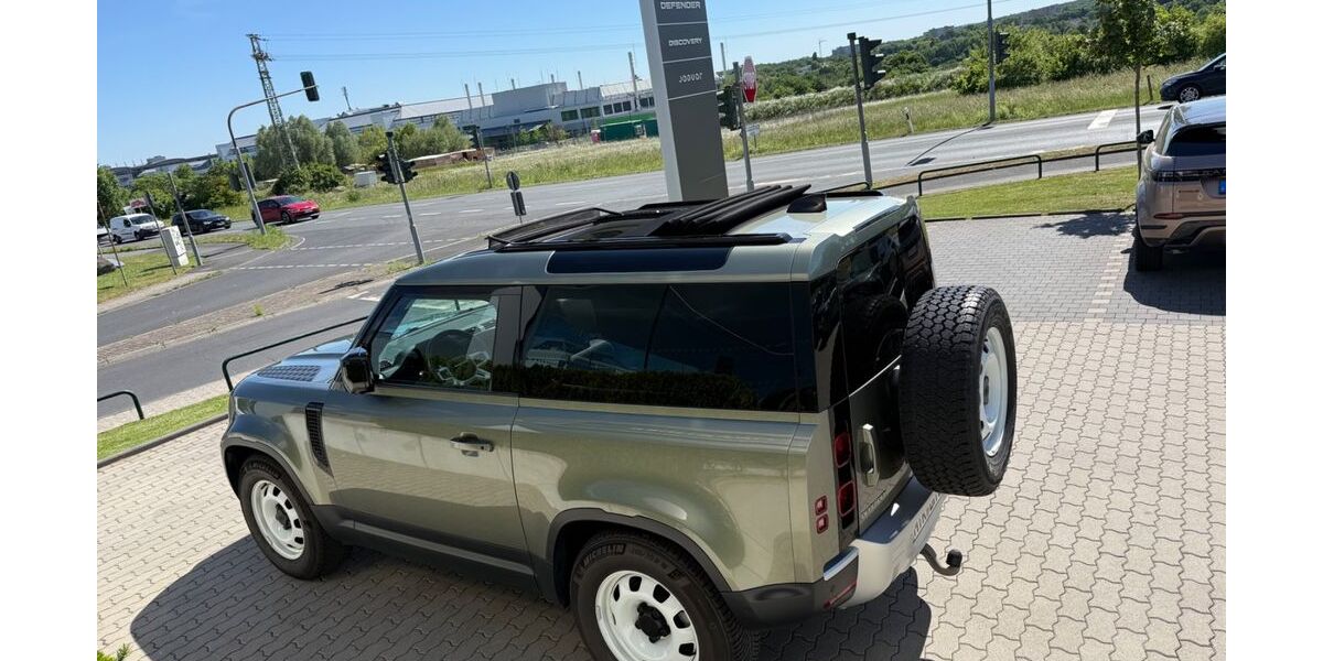 Land Rover Defender 39.600 km 64.450 &euro; Hofheim 65719