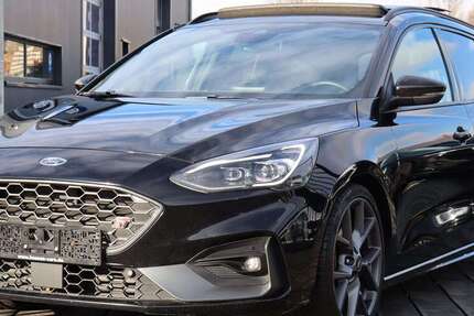 Ford Focus 132.301 km 16.450 € Flörsheim am Main 65439