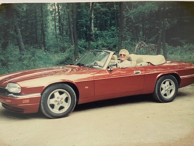 XJS