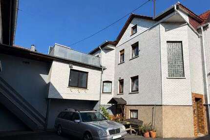 Haus Wiesbaden / Auringen Auringen - 9 Zimmer, 187 m&sup2;, 465.000&euro; | Angebot:27340828