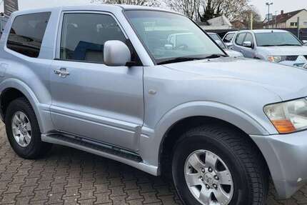 Mitsubishi Pajero 107.000 km 14.900 &euro; Mainz-Kostheim 55246