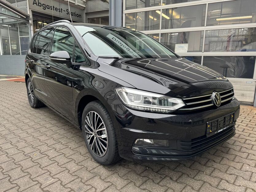 VW Touran 9.865 km 34.850 € Frankfurt am Main 65936