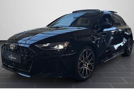 Audi RS3 2.900 km 71.990 &euro; Wiesbaden 65189