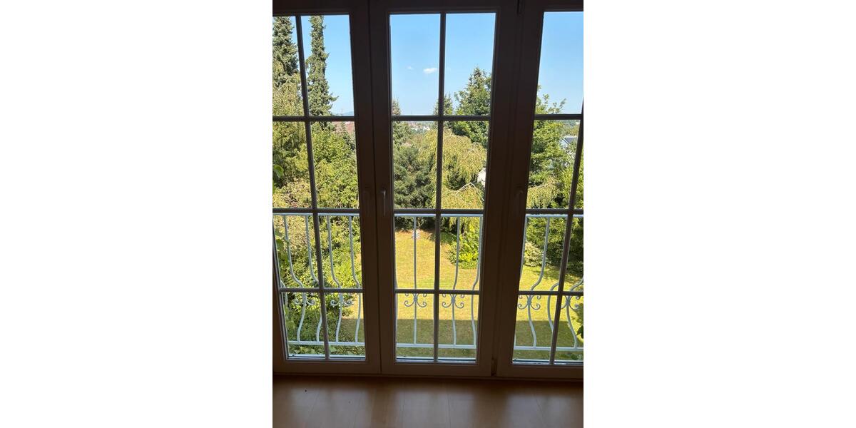 Wunderschöne, helle 4-Zimmer-Wohnung mit Ausblick ins Grüne 4 zimmer