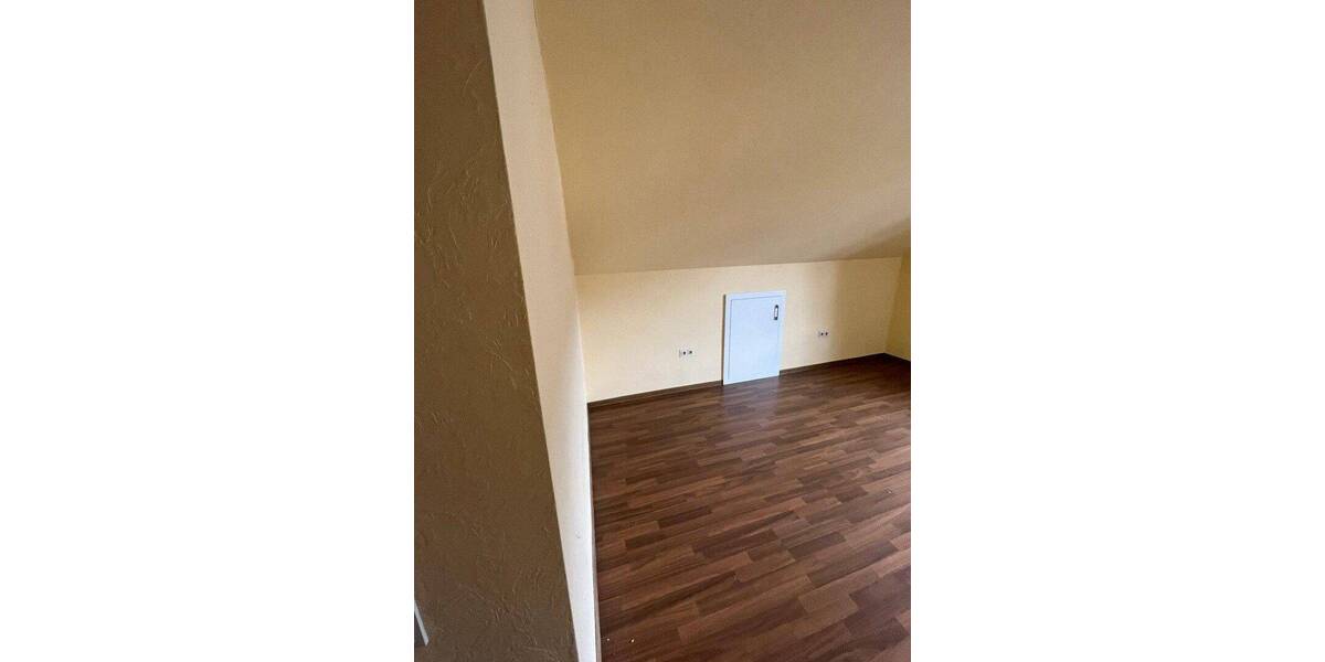 Etagenwohnung Niederselters Niederselters - 4 Zimmer, 110 m&sup2;, 900&euro; | Angebot:26805141