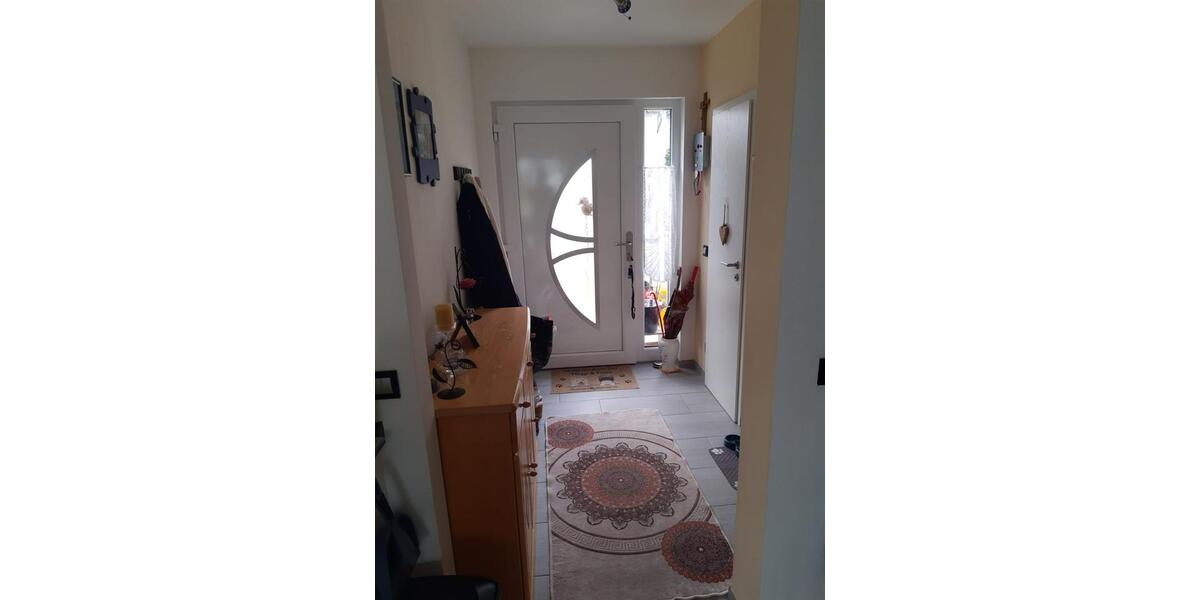 Sehr schöne Doppelhaus- Hälfte mit Wintergarten 6 zimmer