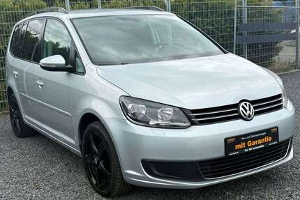 VW Touran 128.100 km 9.399 &euro; Mainz-Kastel 55252