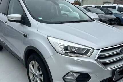 Ford Kuga 137.000 km 10.799 &euro; Taunusstein 65232
