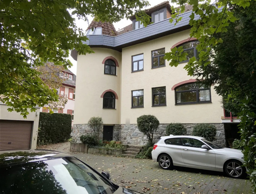 Stilvolle 3-Zimmer-Hochparterre-Wohnung mit gehobener Ausstattung in Bad Soden am Taunus