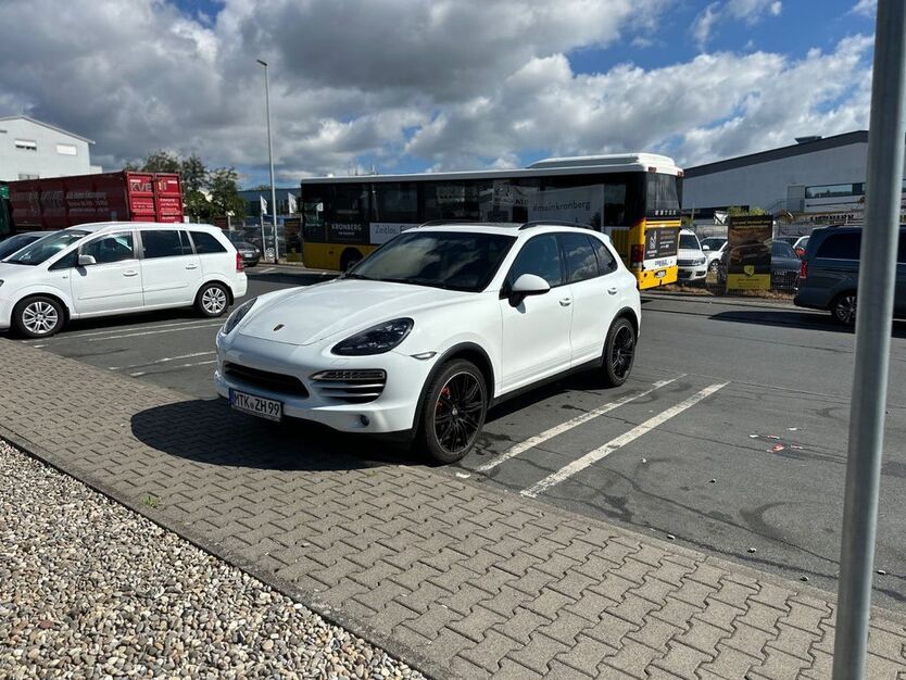 Porsche Cayenne 197.000 km 18.490 € Bad Soden am Taunus 65812