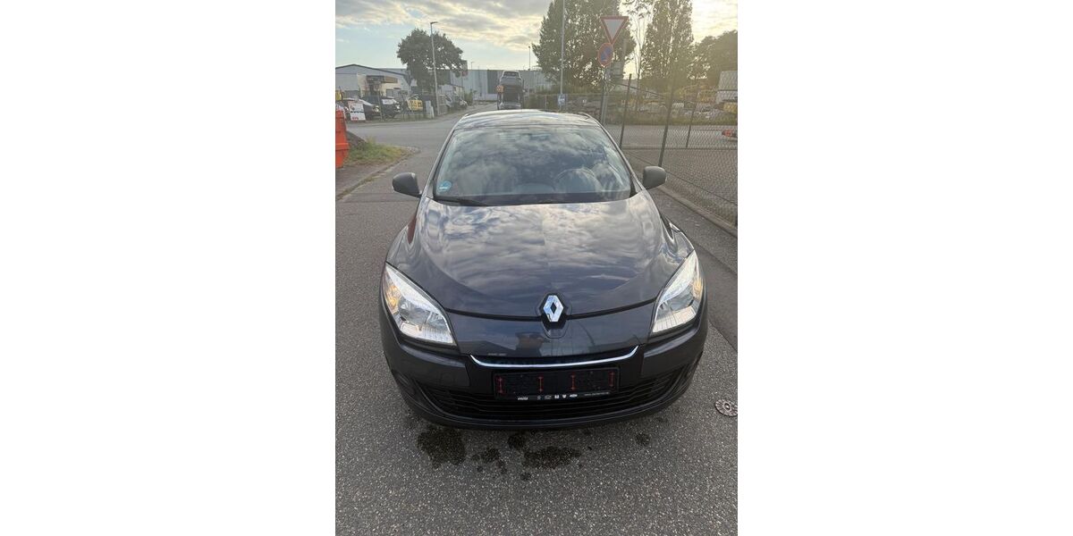 Renault Megane 166.900 km 2.700 &euro; Ginsheim-Gustavsburg 65462