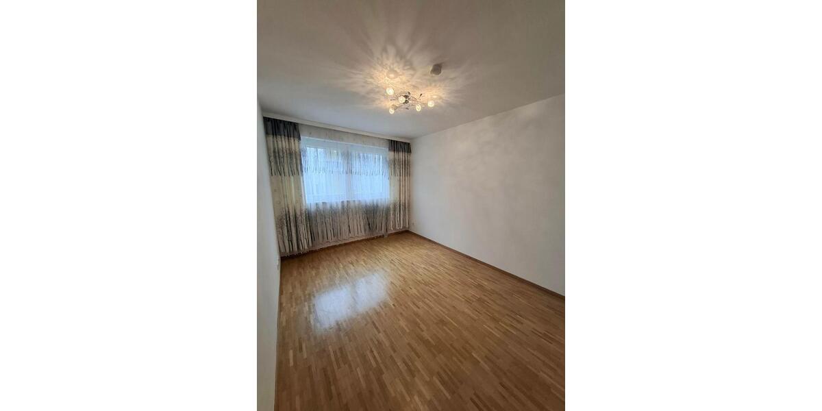 Erdgeschoßwohnung Frankfurt am Main Gallus - 4 Zimmer, 110 m&sup2;, 2.300&euro; | Angebot:23845641