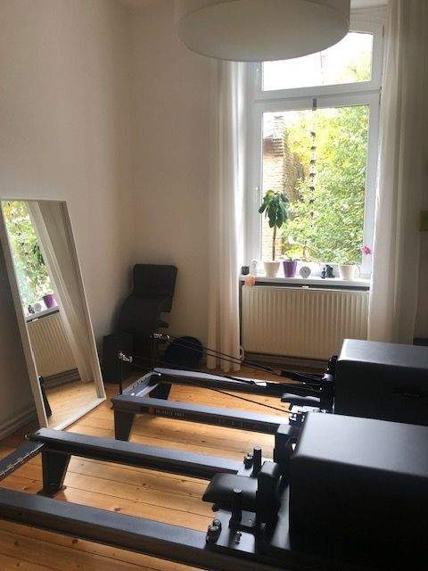 Ruhige Altbau-Wohnung in der Emanuel-Geibel-Straße 4 zimmer