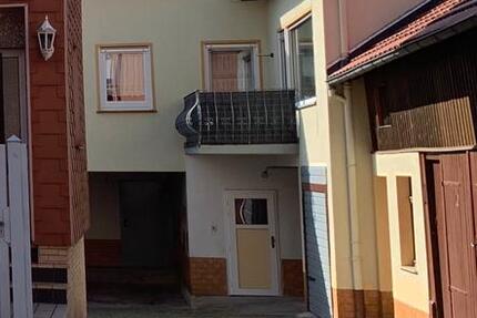 Wohnung Idstein - 4 Zimmer, 100 m&sup2;, 990&euro; | Angebot:25390227
