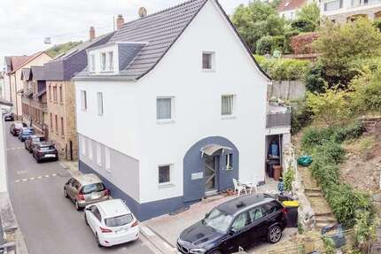 Haus zum Kaufen in Bingen am Rhein 397.000 € 244 m² 8 zimmer