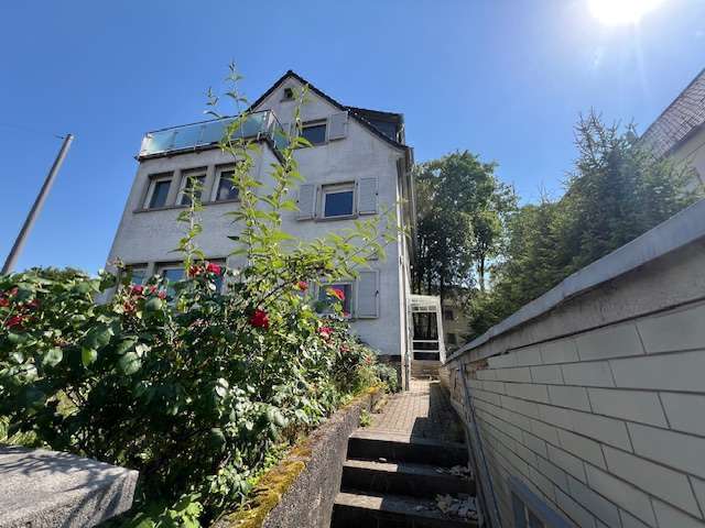 Einfamilienhaus Wiesbaden Bierstadt - 9 Zimmer, 200 m&sup2;, 829.000&euro; | Angebot:27161266