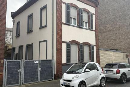 Saniertes Stadthaus FFM-Höchst-Nähe Bahnhof 4 zimmer