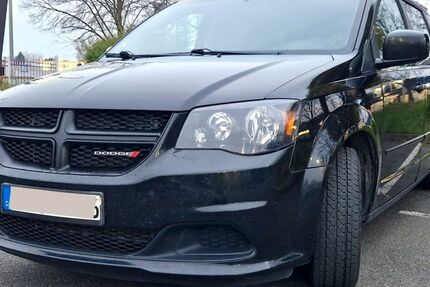 Dodge Grand Caravan 193.000 km 9.900 &euro; Hofheim 65719
