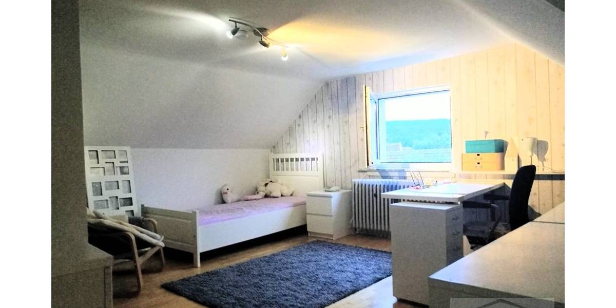 Einfamilienhaus Taunusstein / Neuhof Neuhof - 8 Zimmer, 224 m&sup2;, 749.000&euro; | Angebot:26218735