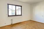 Etagenwohnung Steinbach (Taunus) - 3 Zimmer, 85 m&sup2;, 1.200&euro; | Angebot:25837333