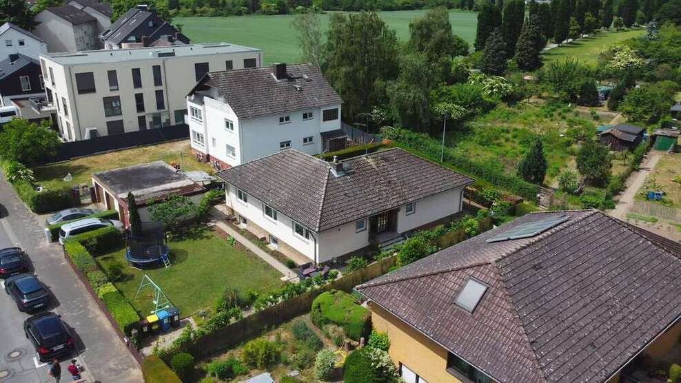 Haus zum Kaufen in Rüsselsheim 987.000 € 260 m²