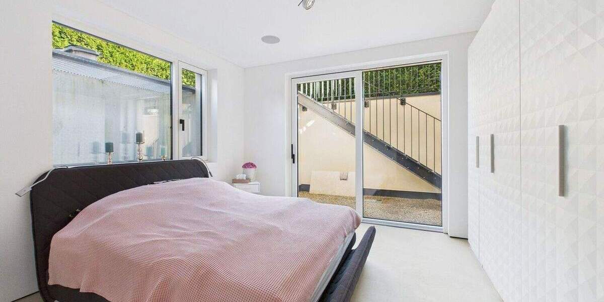 Einfamilienhaus Wiesbaden Nordenstadt - 6 Zimmer, 251 m&sup2;, 1.998.000&euro; | Angebot:25743072