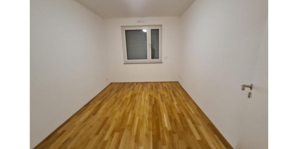 Etagenwohnung Wiesbaden Südost - 3 Zimmer, 95 m&sup2;, 1.700&euro; | Angebot:25233674