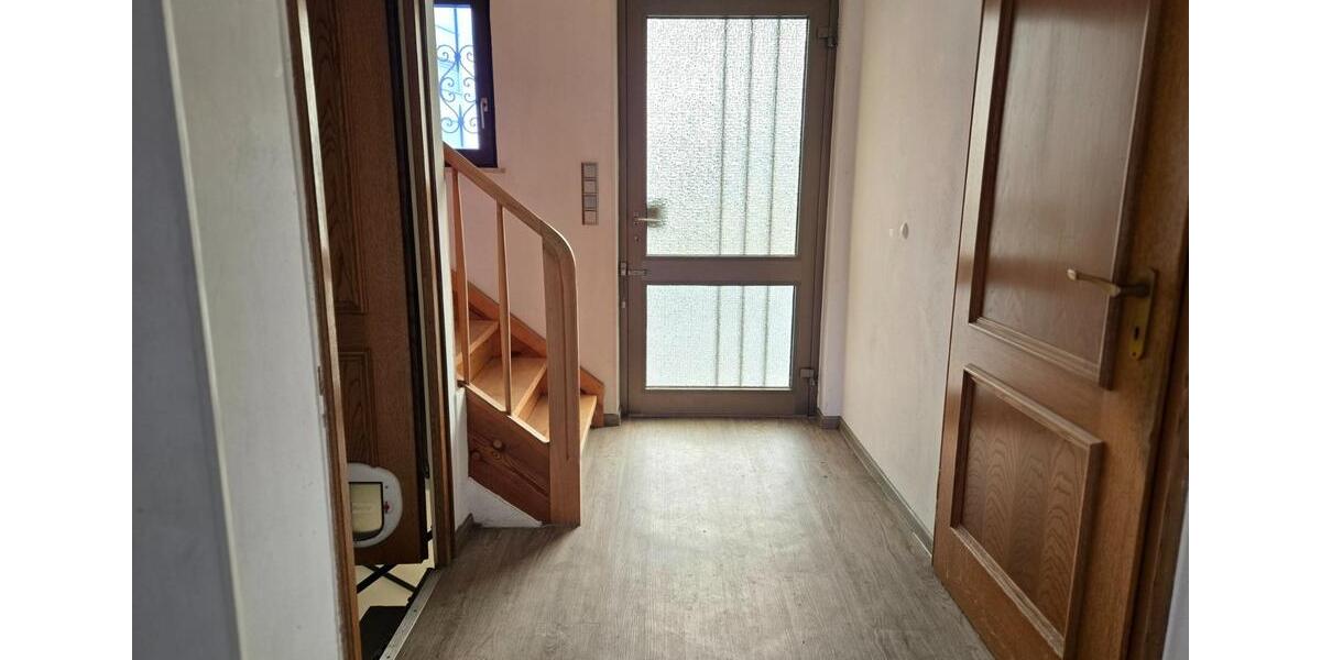 Einfamilienhaus Raunheim - 5 Zimmer, 130 m&sup2;, 2.500&euro; | Angebot:25436713