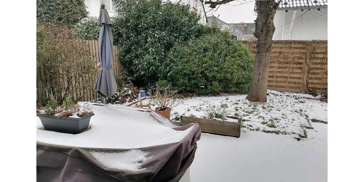 Besondere Immobilie mit zeitloser Architektur in ruhiger Lage 4 zimmer