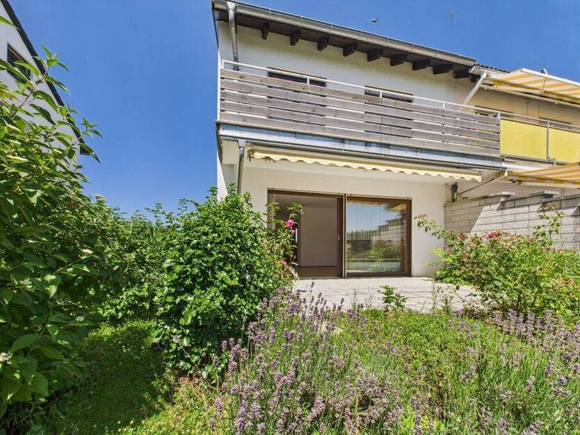 Sanierungsbedürftiges 5-Zimmer-Familiendomizil in Feldrandlage mit großem Garten