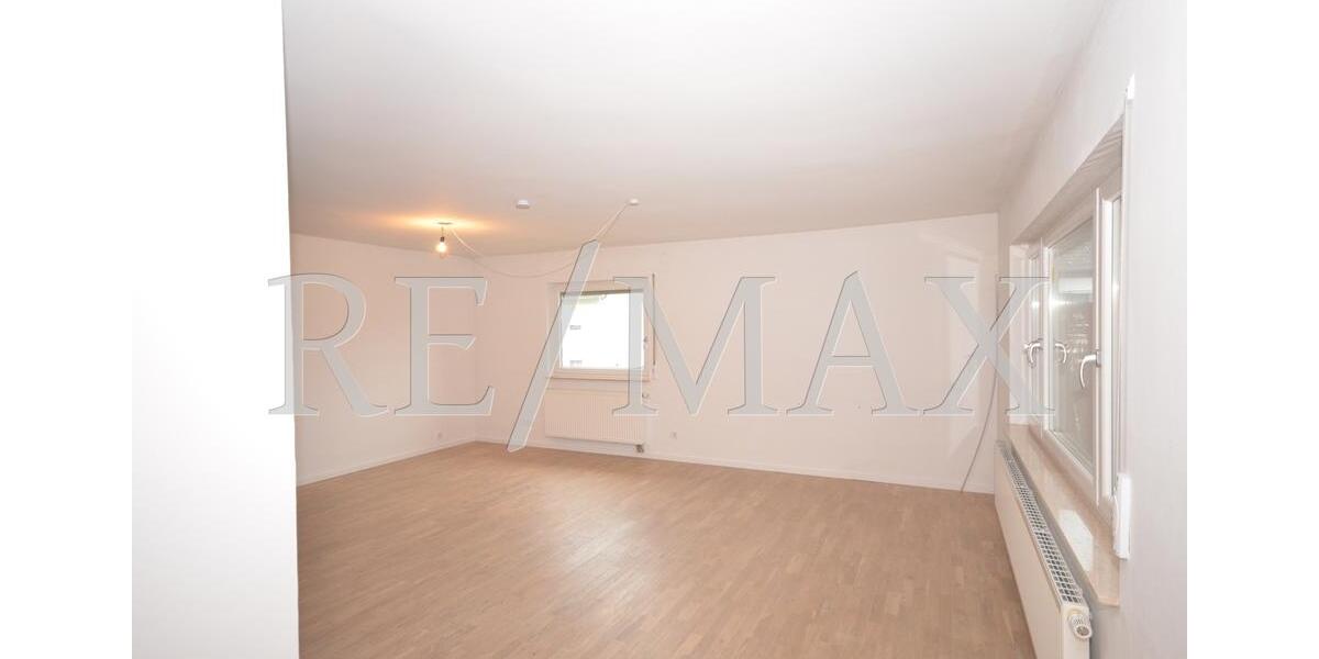 Geräumiges Einfamilienhaus mit Einbauküche und Garten in Wörsdorf- Haustiere willkommen 8 zimmer