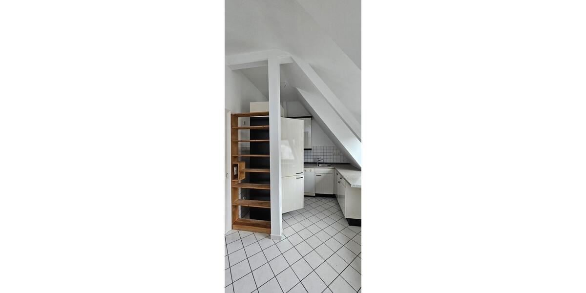 Etagenwohnung Wiesbaden Südost - 4 Zimmer, 105 m&sup2;, 1.500&euro; | Angebot:25379345