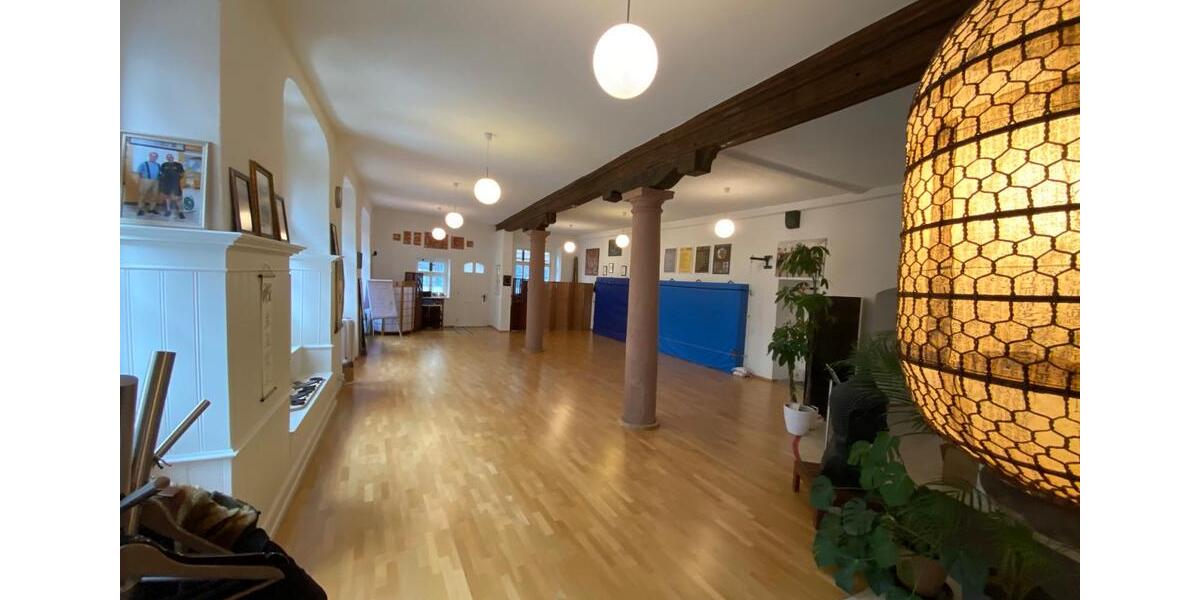 Raum für Reha-Sport, Gruppentherapie, Yoga, Tai Chi & Workshops zimmer