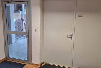 Ffm.-Griesheim: Bürofläche ca. 250 m² - Flughafen und Messe schnell erreichbar