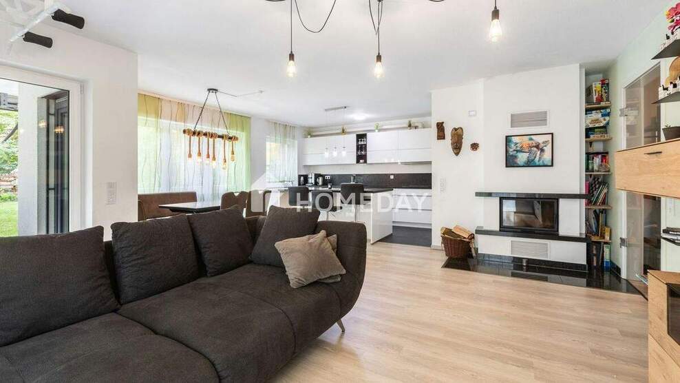 Neuwertige 4-Zimmer-Gartenwohnung mit Townhouse-Feeling, Kamin und verschließbarem TG-Stellplatz 4 zimmer