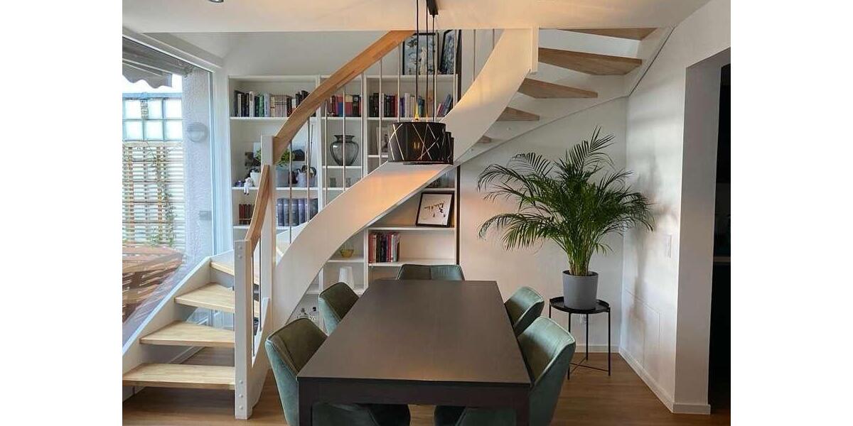 Schöne Maisonettewohnung mit 4 Zimmern mit Balkon und EBK 4 zimmer