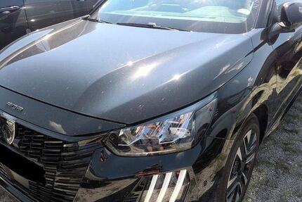 Peugeot 208 12.901 km 15.880 € Rüsselsheim 65428