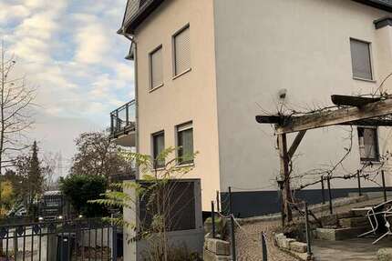 Wohnung Wiesbaden Biebrich - 4 Zimmer, 150 m&sup2;, 2.650&euro; | Angebot:26972208