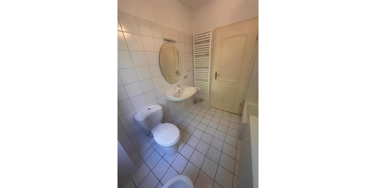 Voll sanierte nahezu barrierefreie 2Zimmer-Wohnung 2 zimmer