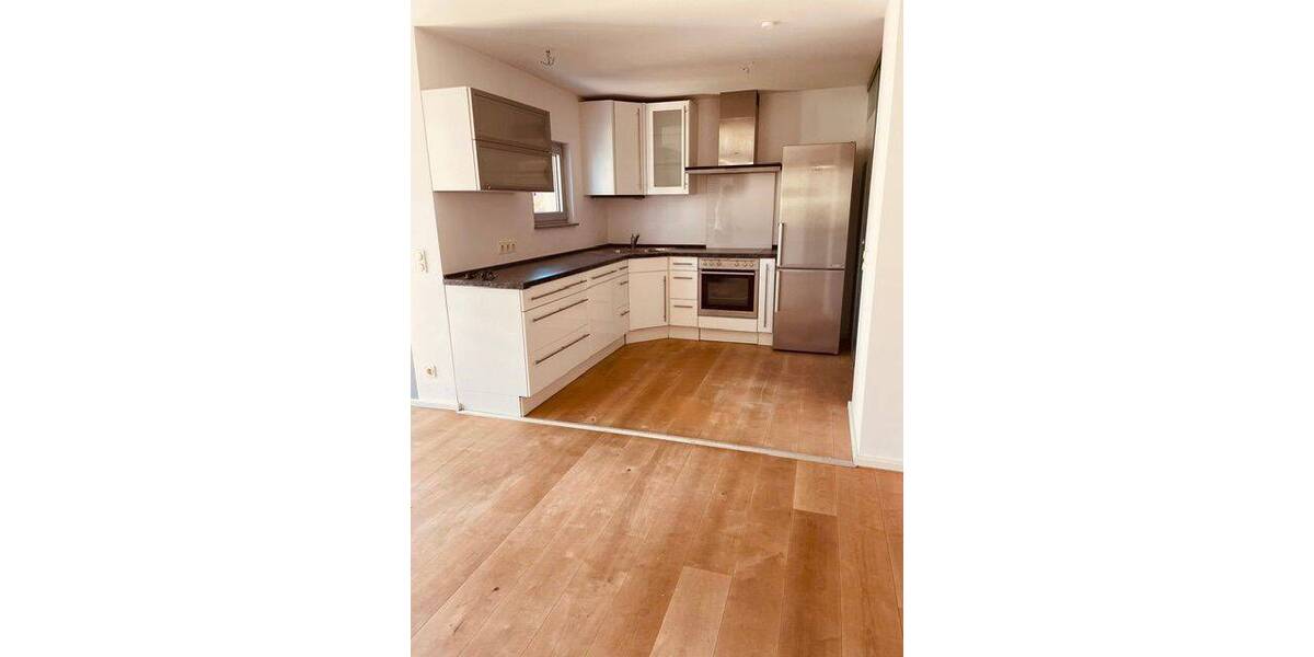 Etagenwohnung Wiesbaden Sonnenberg - 3 Zimmer, 93 m&sup2;, 1.450&euro; | Angebot:26930276