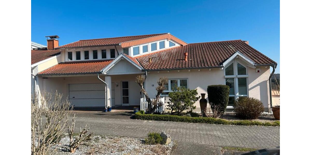 Einfamilienhaus Geisenheim - 7 Zimmer, 235 m&sup2;, 2.300&euro; | Angebot:26519150