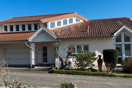 Haus Geisenheim - 7 Zimmer, 235 m&sup2;, 2.300&euro; | Angebot:26519150
