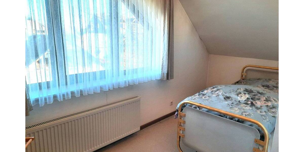 Einfamilienhaus Kriftel - 8 Zimmer, 251 m&sup2;, 980.000&euro; | Angebot:25968360