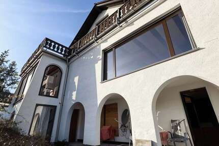 Haus Bad Schwalbach - 8 Zimmer, 249 m&sup2;, 449.000&euro; | Angebot:26863175