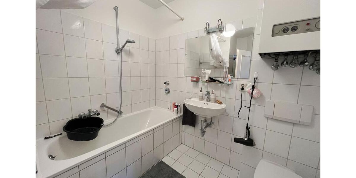 Dachgeschoßwohnung Wiesbaden Südost - 2 Zimmer, 71 m&sup2;, 950&euro; | Angebot:26163480